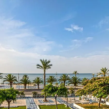 לינה וארוחת בוקר Rotonda Sul Mare מנפרדוניה