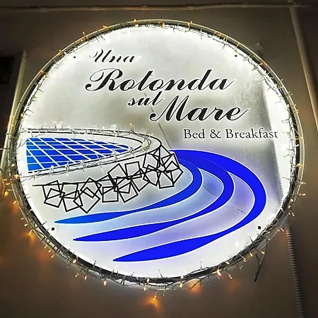 Rotonda Sul Mare Bed and Breakfast 3*