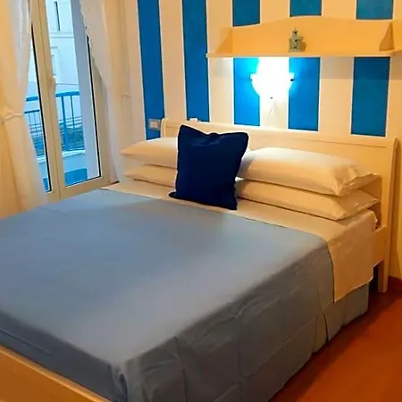 Rotonda Sul Mare 3*