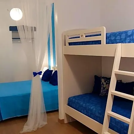 Bed and Breakfast Rotonda Sul Mare 3*