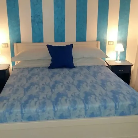 Rotonda Sul Mare 3*